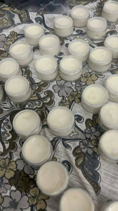 #الخلطه الرهيبه متكونه من زيوت طبيعيه وسيرومات تجنن والله عن تجربه شخصيه 👌🏼❤


**إذا كنت صاحب هذا الإعلان وتريد حذفه لأي سبب، رجاءا أرسل رسالة إلى الدعم الفني**