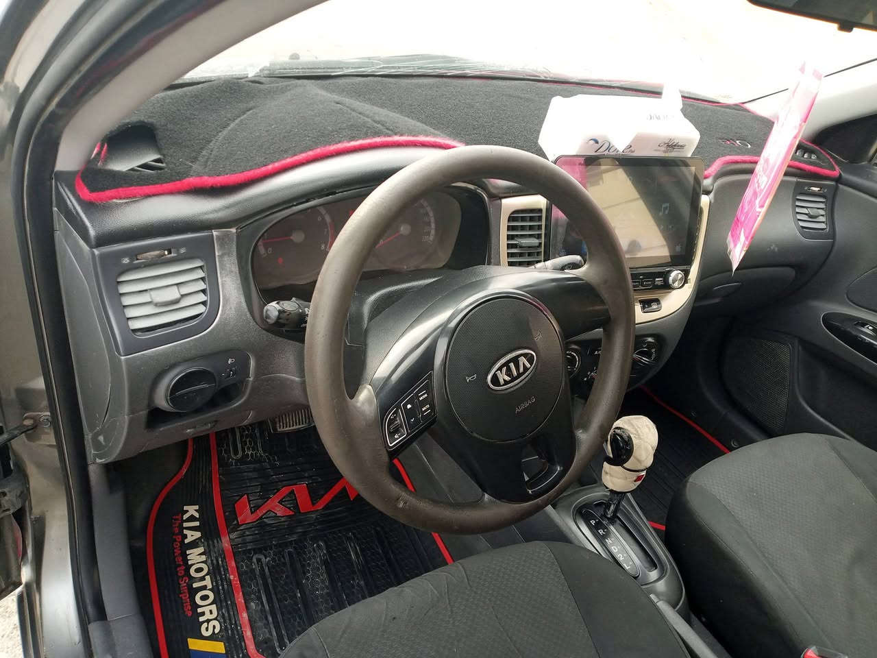 سلام عليكم 
البيع او مراوس كيا ريو موديل 2012 خليجي 
سياره جاهزه من كلشي مداور ثانيوم رقم نجف 
مكان السيارة السماوة قضاء الرميثه 
سعر 80 مع مجال قليل 
***********
