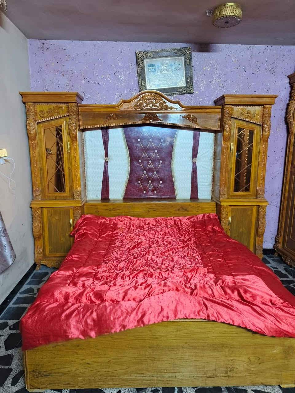 سلام عليكم غرفه عراقيه تسگام داخل وخارج صاج ام دنگ استعمال قليل نضافه مثل ما تشوفون كلش نضيفه عنوان بغداد مدينه الصدر سعر ..مليونين ول300… رقم هاتف ***********
