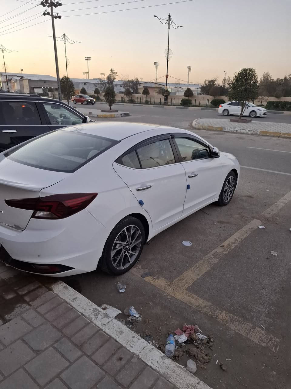 النترا 2020 خليجي  /رقم بغداد الجديد بسمي 
فول  المواصفات للاخيرررر 1/1 الكاصد 
مكفولة من الصبغ والتبديل عده الدوسه صبغ فقط
مكينة 2000 دوش
ماشيه 98 الف حقيقي  ودك 🔔 120
سلايد - فتحه
بصمه 
كاميرا   خلفي  دواره    
شاشةكبيره اندرويد 
تحكم أستيرن 
وضعيات قيادة متعدده ٣ وضعيات
عادي وسبورت وذكي
مري شفط نضام ترحيب 
صندوق بصمه ذكي
لد نهاري 
تبريد قطعتين
ويل كب/ويل كروم/ويل 17     
مدخل AUX+USB/بلوتوث...
شاشه عطلات 
السعر / 173/ بيه مجال بصيط
اتصال ***********
