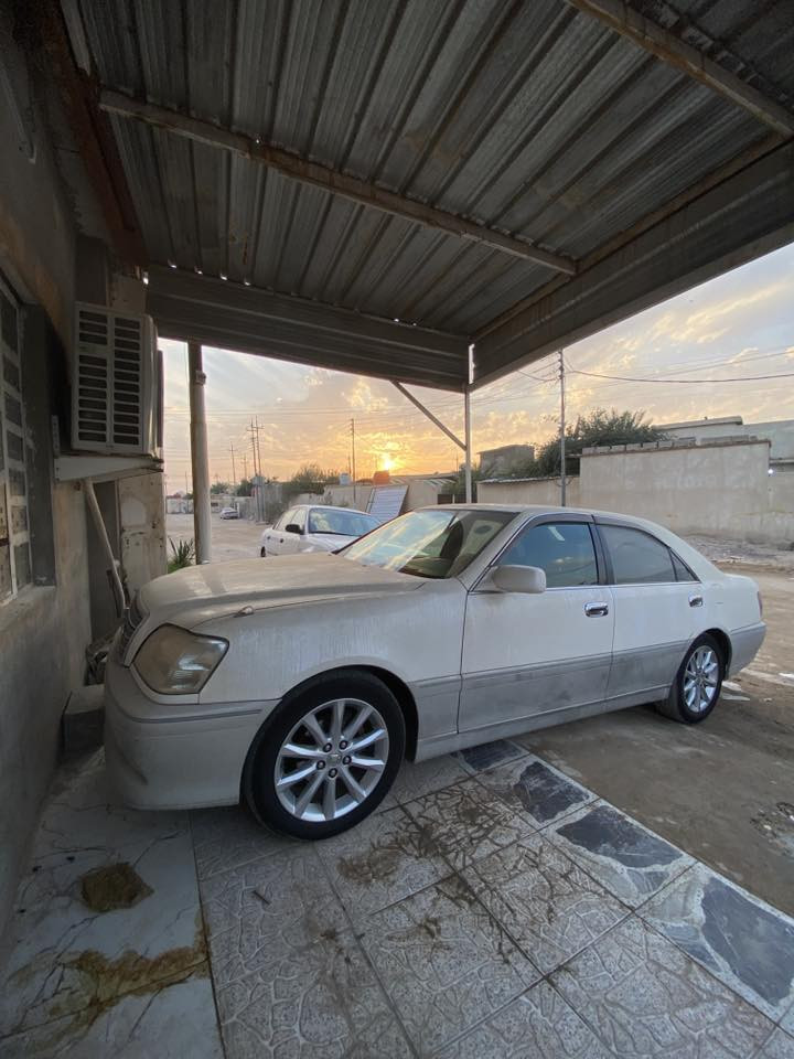 السعر40وبيه مجال لشراي جديده حيلل 
العنواني بصره الزبير رقم تلفون ***********
يالله سلام عليكم تيوتا كروان ملكة موديل2002 السياره متومه بغداد ارقام اصليات !💯كصه قماره فقط مكفوله من الكصه الثانيه شرط!! السياره جديده حيلل غرفه بل كارتون 
شاصي 71ديفور الزغير مكينه كلش جديده حته مايه احمر
ويل بلادي مختوم من جوه TOYOTAتيوتا أصلي
