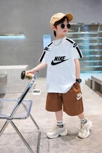 ملابس أطفال • مقاس ٥-١١ سنة • درزن ١٢