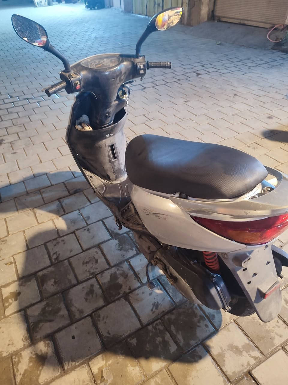 دراجه بريز للبيع 
مكينه ناعمه 
كفرات ابلاديه 
شغاله سلف وهندر 
كهربائيات كلهه شغاله 
المكان البلديات 
السعر 450
***********
