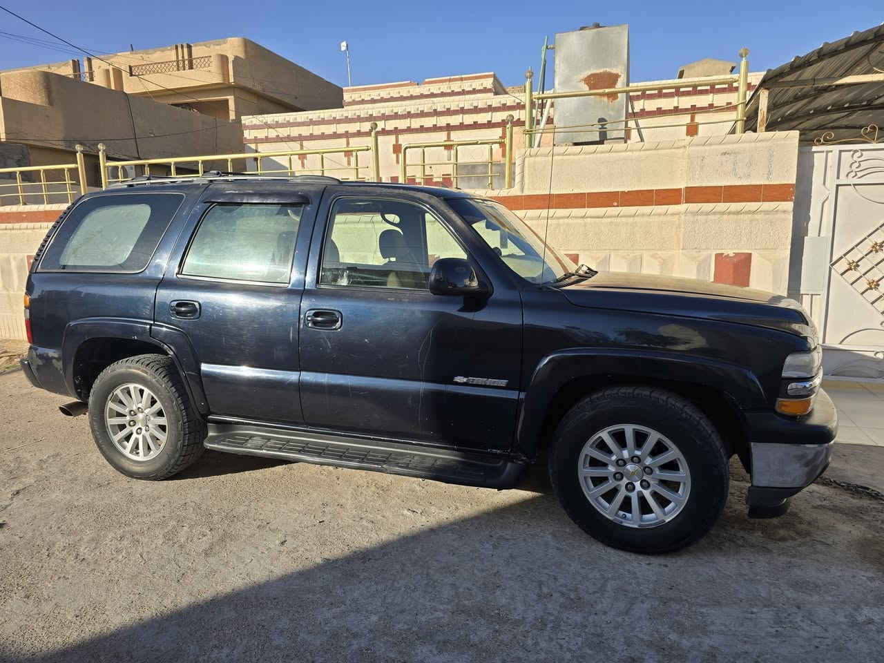 السلام عليكم اخوان تاهو الفينيه موديل 2003 تبريد ثلج رقم انبار جديد وبأسمي السيارة حيل جديده ونضيفه مال بيت السياره للاستفسار خاص او اتصل ***********
