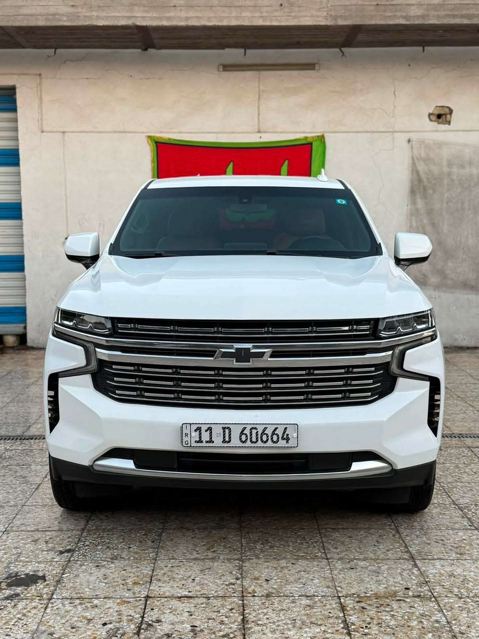 السلام عليكم تاهو 2022  بيع فقط سعرها 325 ورقة رقم بغداد بسمي هزه وسنويه محرك 5300 بيه بنيد معه جاملغ بدون دواخل سيارة جديدة وجاهزة محرك كير مكفولات صدر امامي خلفي جديد تخم تاير جديد ماشية 72 للاستفسار *********** السعر 325 ورقة مكان بغداد
