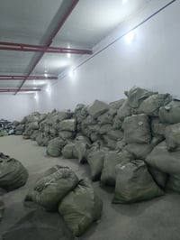 تم تفريغ حاويه مكس هونك كونك A بضاعه درجه اولى للاستفسار مراسله الصفحه...