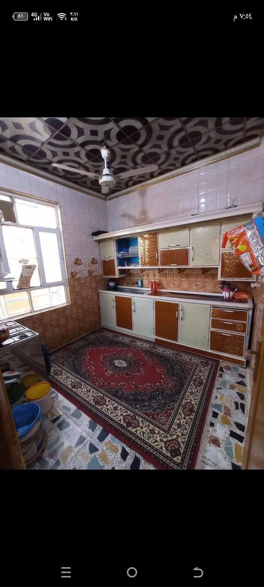 بيت للبيع في كربلاء گنطرة السلام 100متر طابقين بيت نضيف جدا يتكون من 3 غرف نوم واستقبال خارجية و3 حمامات للاستفسار الاتصال على الرقم ***********
