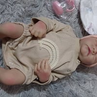 دمية سيليكون • ٥٥سم • بملحقات