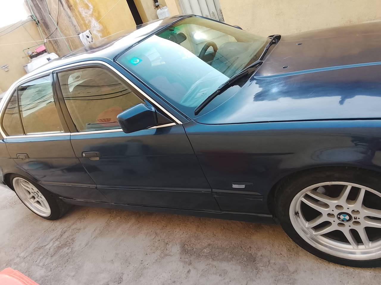 BMWسياره جاهزه خير من لله مكينه وكير خير من لله رقم انكليزي مصفرا السنويه 29 تخم تاير وره كهربائيات كله شغاله من الدعاميه للدعاميه مصبوغ جماليه مديل 91 احله من الصور 6سلندر غرفتهه خير من لله كير اوتماتيك.  السعر 48 وبيه مجال بسيط العنوان البصره الزبير ***********
