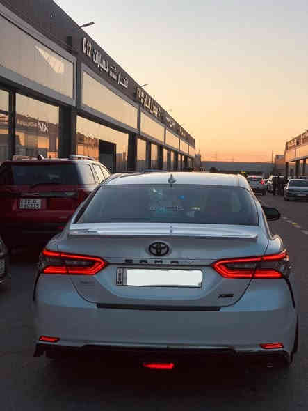 السلام عليكم للبيع فقط👇🏻
كامري 2022
XSE
كشنات هيتر 
تدفئة ستيرن 
هندبريك كهرب 
اوتوهولد
داخل احمر 
شاشة مسجل كبيرة الحجم 
شاشة عطلات كبيرة الحجم
ردارت امامي 
ردارات جانبي
بجم لايت لد 
بك لايت لد 
ضرر فقط باب سايق كلير امريكا
شرط بدون ايربك بدون شواصي بدون دواخل
السعر : 255$ و بيها مجال 
للتواصل : ***********
