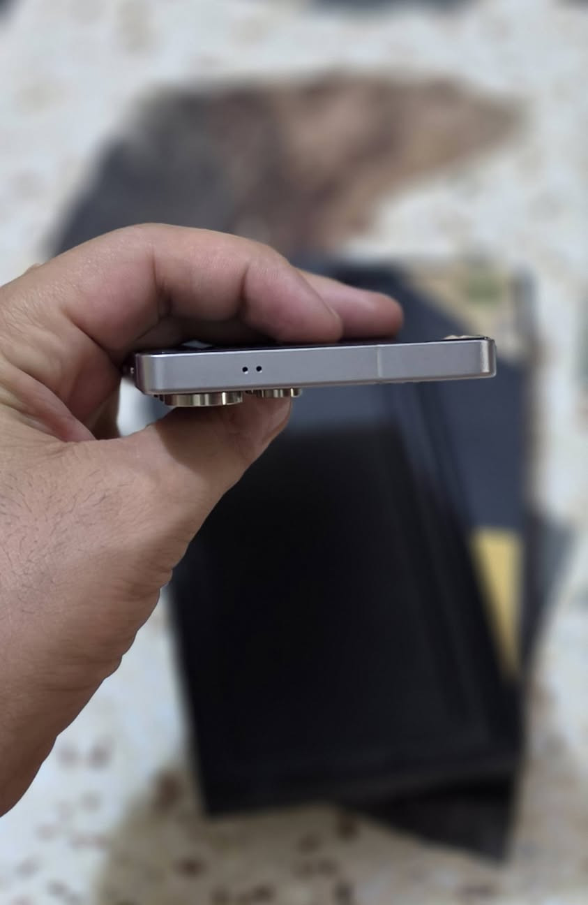S25 Ultra ذاكره 256 رام 12جهاز مكفول من كلشي كامل ملحقات شرق اوسط دبل خط  نضافه جهاز  ١٠٠% الون لابيض
للبيع السعر مليون ١٦٥ الف مكاني بغداد مدينه 
السعر ١١٦٥ للتصال ***********
ملاحضه فقط بيع لا يوجد توصيل
S25 Ultra ذاكره 256 رام 12جهاز مكفول من كلشي كامل ملحقات شرق اوسط دبل خط  نضافه جهاز  ١٠٠% الون لابيض
