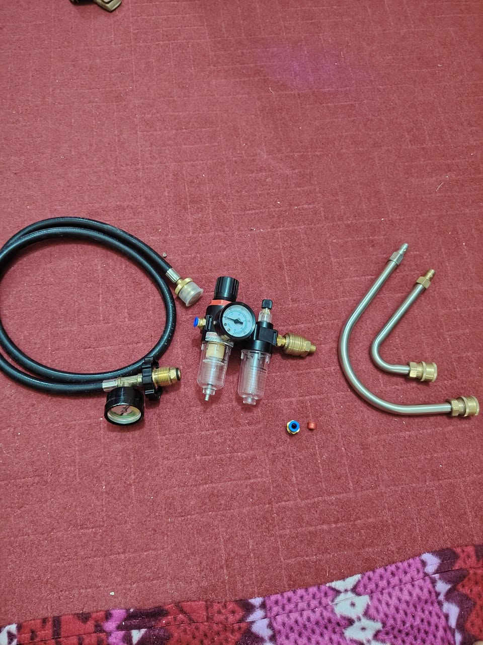 سلام عليكم كوسره شغاله رواجز قديم اصلي 
ومجموعه مال هواء او تصفيه ماعرفهن 
لل بيع ***********
