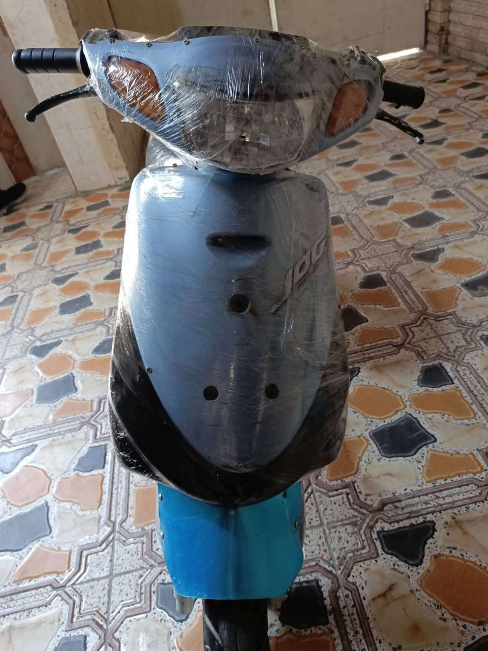 السلام عليكم عندي دراجه تسعه قجمه كهربايات شغاله ما مفتوحه سرعا 80 السعر 250الف وبي مجال قليل مكاني البصرة حي الخضراء مقابيل محد النفط يم صيدله الندى الرقم ***********
