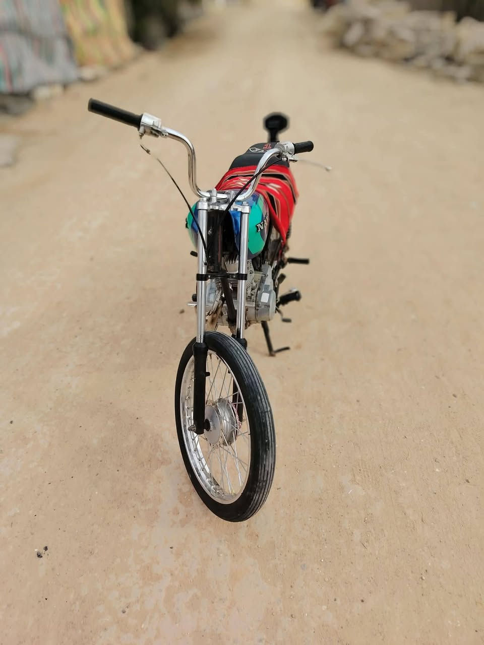 سلام عليكم دراجه البيع اوراق موديل 18عارضها بـ450وبيها مجال حك الجيه دراجه بيها مكينه 22 متواجد واتساب وماسنجر رقمي ***********
