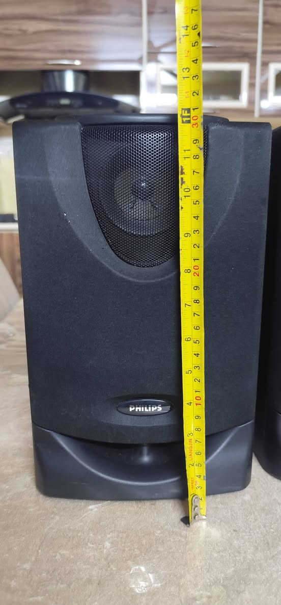 باله اوربيه 
مكبرات الصوت PHILIPS Bass Reflex LSB  ثلاثية الاتجاهات مع عاكس جهير 50 واط، 6 اوم صناعه هنكاريا قياس 20X30سم السعر 40 قفل


**إذا كنت صاحب هذا الإعلان وتريد حذفه لأي سبب، رجاءا أرسل رسالة إلى الدعم الفني**