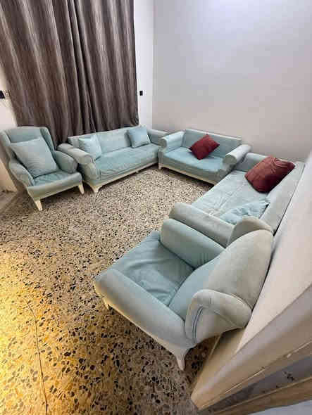 سلام عليكم تخم تركي نضيف 10 سعره 300 الف مقاعد للاتصال رقم الهاتف  ***********
