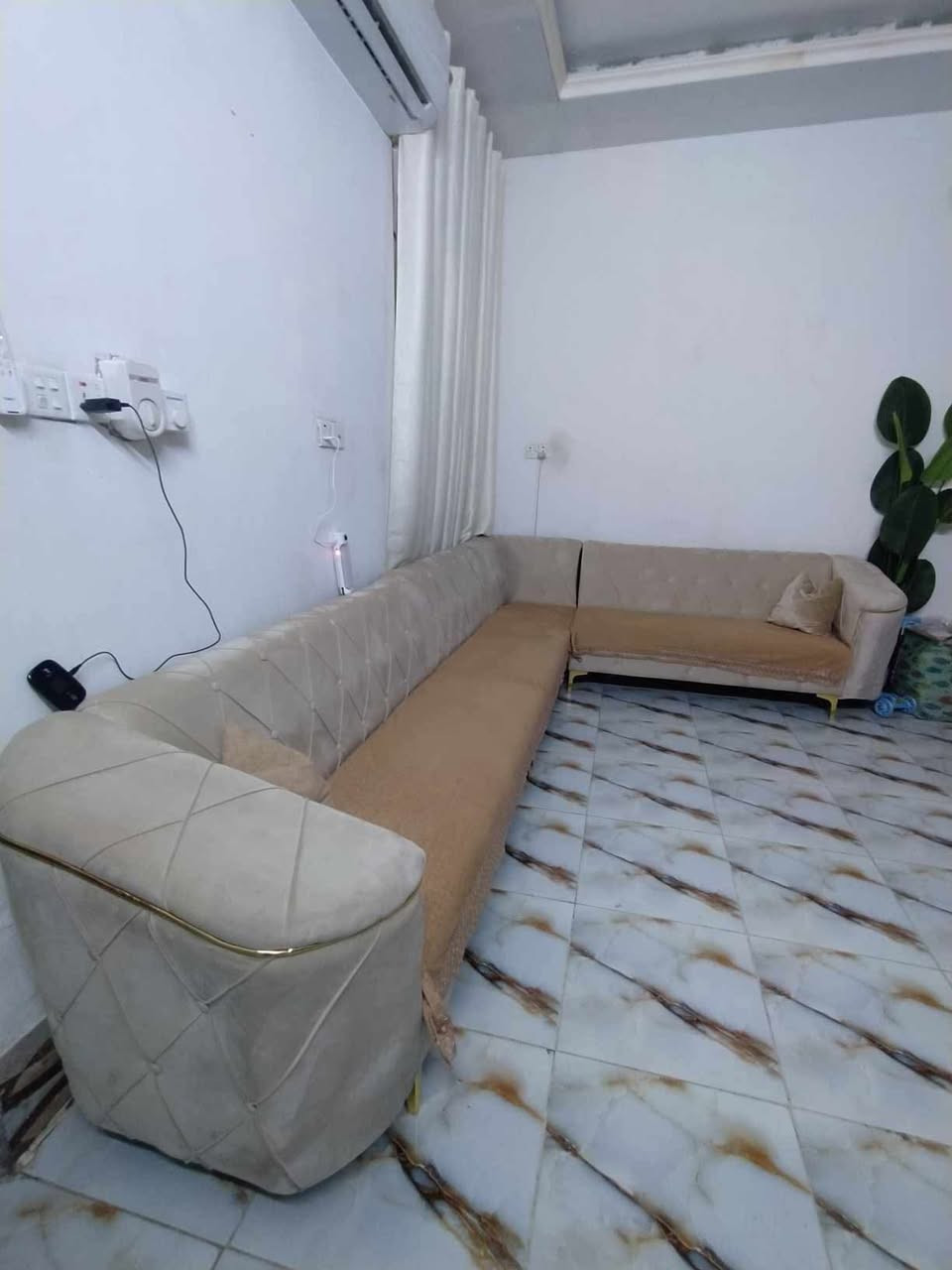 تخم للبيع و جرباية نفر نجارة اخت الجديدة 
مكانهم محاويل حي النور


**إذا كنت صاحب هذا الإعلان وتريد حذفه لأي سبب، رجاءا أرسل رسالة إلى الدعم الفني**