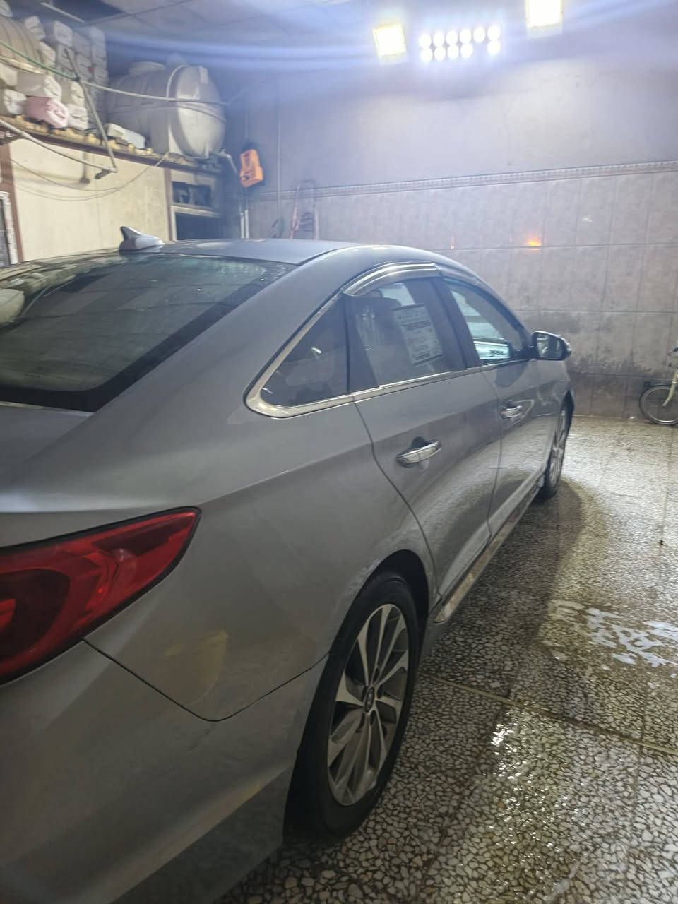 سوناتا موديل2016
تبريد ثلج 
تدفئه
شاشه كبيرة
كامره 
محرك 2400
تخم تاير جديد
أو للمراوس حسب القناعه
تفاصيل***********
