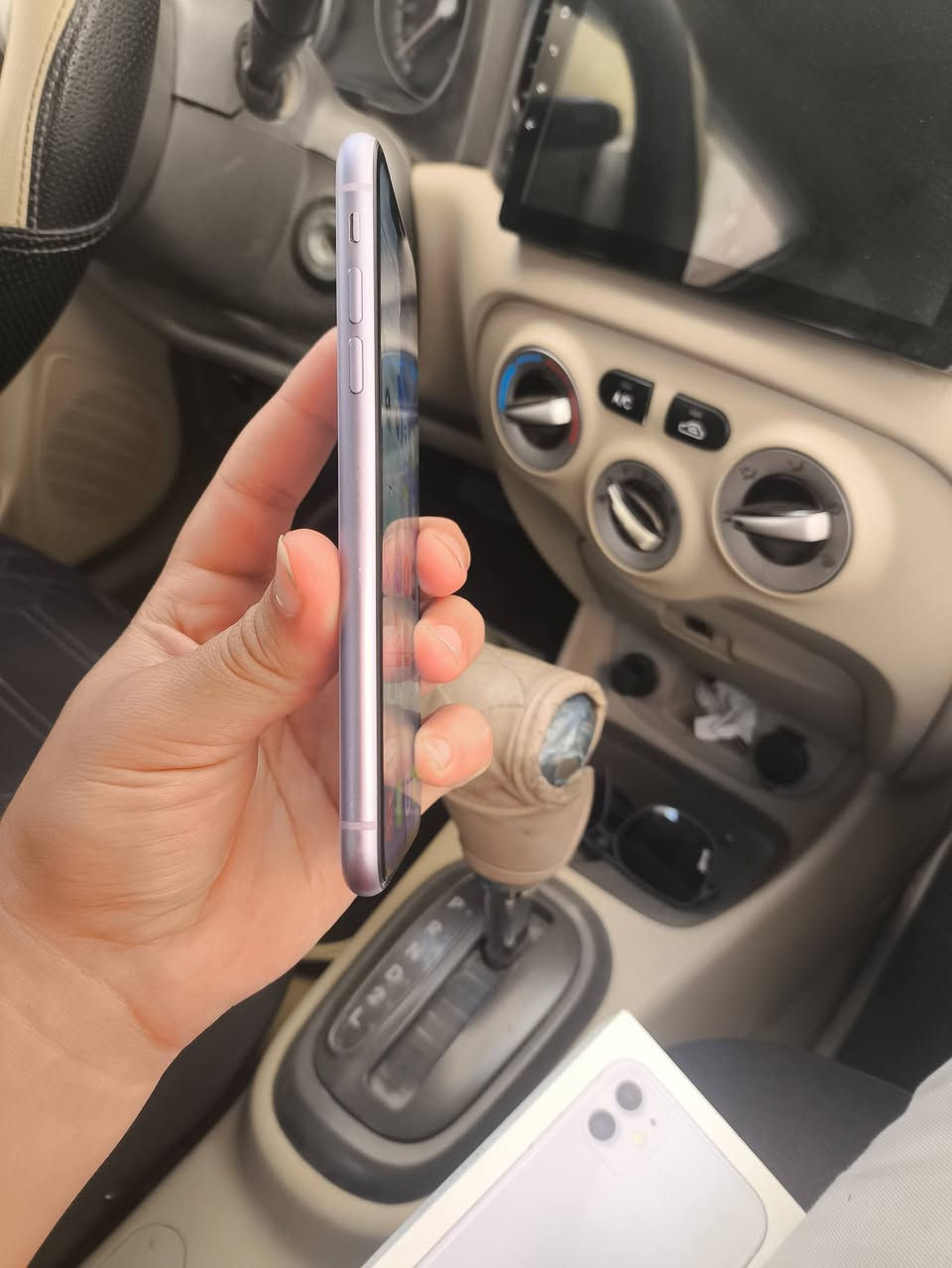 📱 للبيع – iPhone 11 (عادي) 📱
🔹 الذاكرة: 64GB
🔋 البطارية: 76% (بلادي)
📦 وياه الكرتونة الأصلية
✅ الجهاز على وضع الشركة
💧 مقاوم للماء

المواصفات: ✅ تك سيم شغال طبيعي
✅ واي فاي والشبكات شغالة طبيعي
✅ الكامرات شغالة وتصويرها حيل حلو
✅ الصوت واضح
✅ الهزازات شغالة طبيعي
✅ الشاشة بلادية وغير مستبدلة
✅ Face ID شغال طبيعي
✅ الجهاز شغال بالكامل

📝 ملاحظة: يوجد خطّان بالشاشة، لكن ما مأثرين نهائياً على الاستخدام، وتصليحهم يكلف تقريباً 15 ألف دينار.

💰 السعر: 190 ألف دينار (قفلة)

📍 الموقع: الموصل – الأيسر

📞 للتواصل: خاص أو اتصال مباشر
***********
