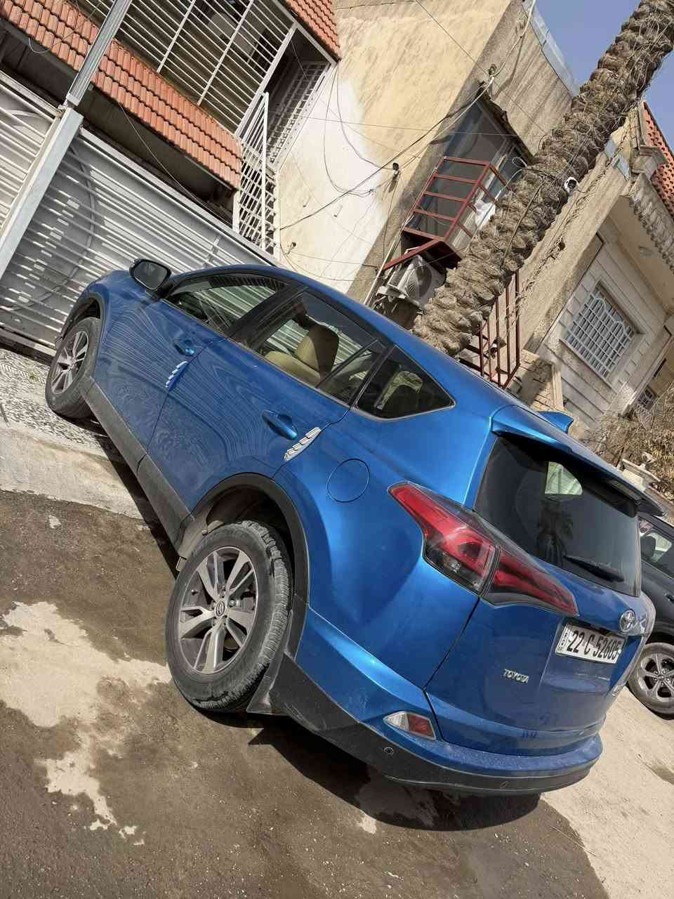 ‏راف فور 2018 خليجي
‏شركة ساز. ماشية  63,000 كيلو
‏بيها صبغ باب خلف السكن او جاملغ خلفي 
‏ السعر ١٦٥$
***********
