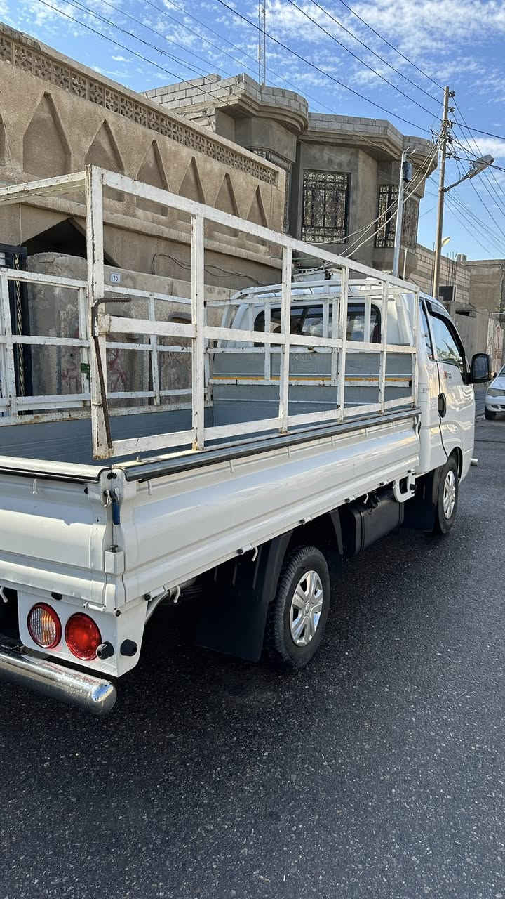 كيا بنكو 2023 (نثيه)  كفاله عامه السياره احله من الصور بهواي مكانها البصره القبله السعر 150ورقه وبيها مجال للشراي للتواصل ***********
