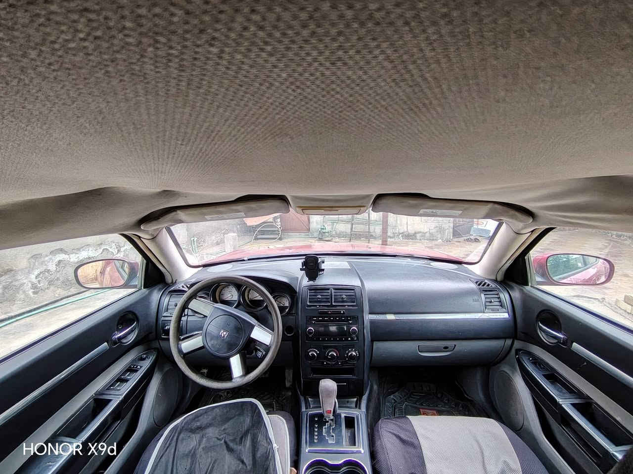 السلام عليكم...
جارجر 2009 
رقم بغداد هزة صارلهة شهر
جاهزة شغل واطلع وين ما جان عوزهة شي بسيط 
ضربتهة جاملغ امامي واخلفي 
المكان ديوانية. 
السعر 96... موبايل ***********
