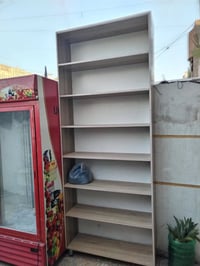 للبيع مكتبه جديده  مع براد مستعمل عنوان بغداد الشعب رقم الهاتف 0776577...