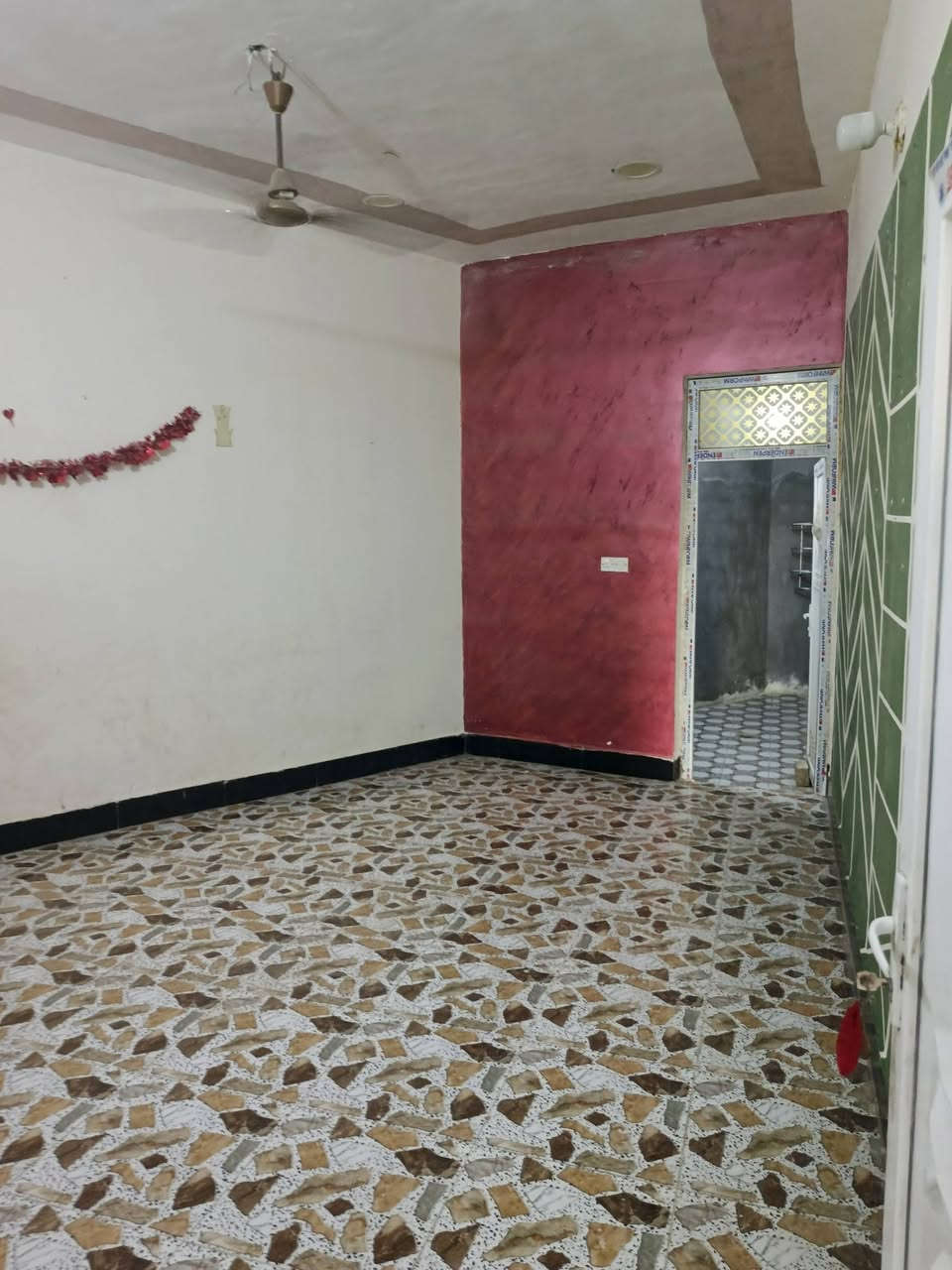 بيت للبيع أو الإيجار طابو زراعي سند 25  بي وصل تطويب
قرب مجمع الرحاب جاهز للسكان بيع ب 50  يجار ب 250  الف
الاتصال ***********
