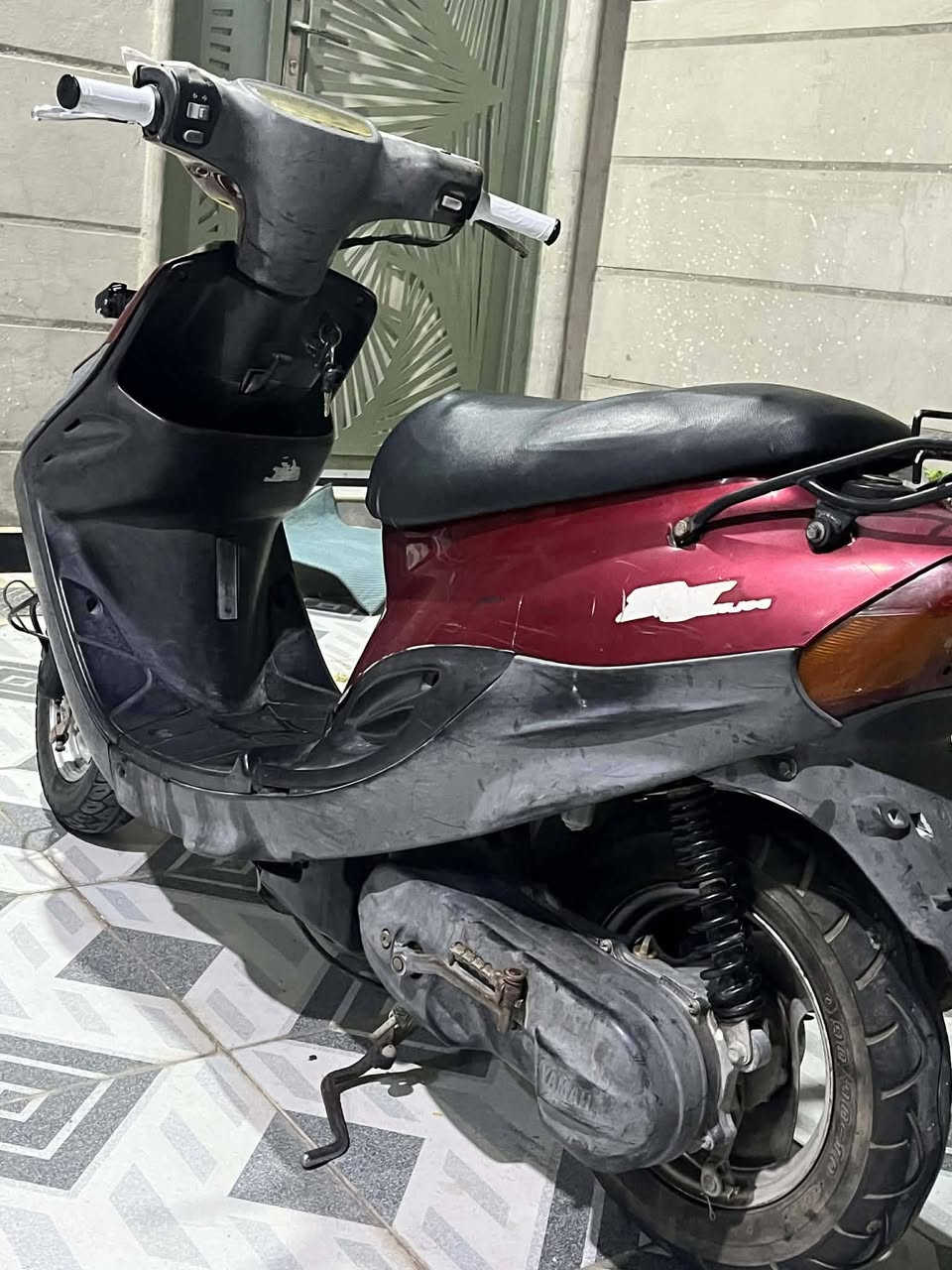 دراجه بيجي للبيع السعر 450 وبيه مجال دراجه حلوه شلعه معدله دراجه مفتوحه بوشه وبستم أصليات الون ماروني🔴 المكان سماوه السكك الرقم ***********🌹

