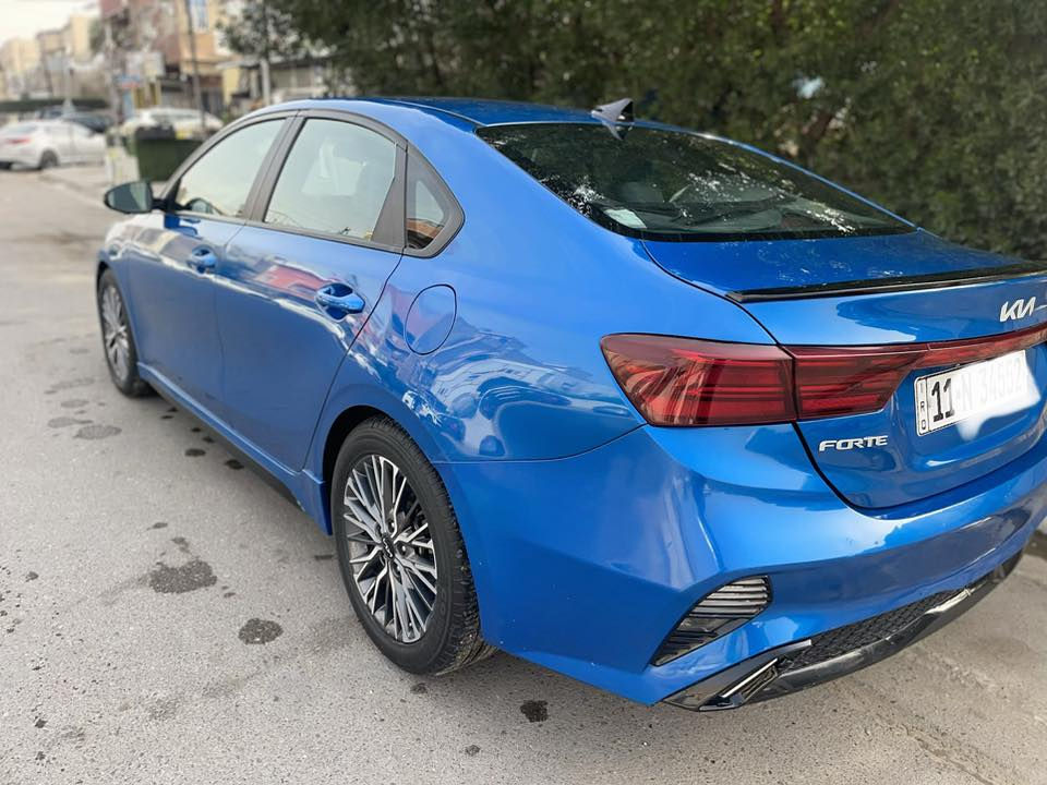 السلام عليكم فورتي (جيتي لاين )
موديل 2022 

  مكفوله كفاله عامه من صبغ بدون ايرباك 

رقم بغداد جديد سنويه جديده بأسمي 

فول مواصفات 

حساسات 

رادرات 

توقف ذاتي 

تحديد مسار 

ثلالث انضمه قيادة 

سايد بريك بصمه 

بصمه أبواب و بصمه تشغيل 

تشغيل عن بعد 

سلايت 

محرك2000 دوش 

ماشيه ٦٨

مكان سياره بغداد 

الاتصال على رقم ***********
