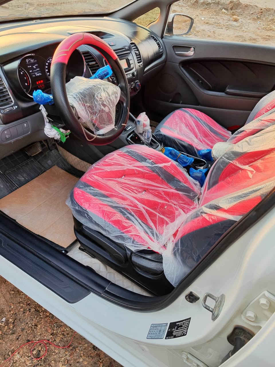 سيراتو للبيع مديل 2017
مكينه 1600
رقم نكليزي  مثنى    ***********
