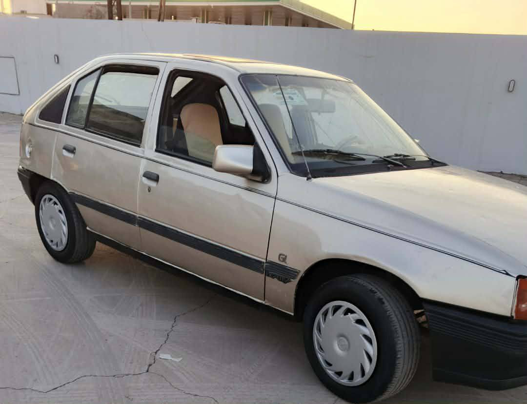 السلام عليكم
كاديت حجم 16موديل 91

رقم نينوى الماني سنوية عظم الى2028

محرك بي نفخ  كير شرط 

مصبوغة عام جمالية كابون بانزين بيها ورقي 

شرط التحويل من الشرعي 

السعر 22وبيها مجال 

***********
