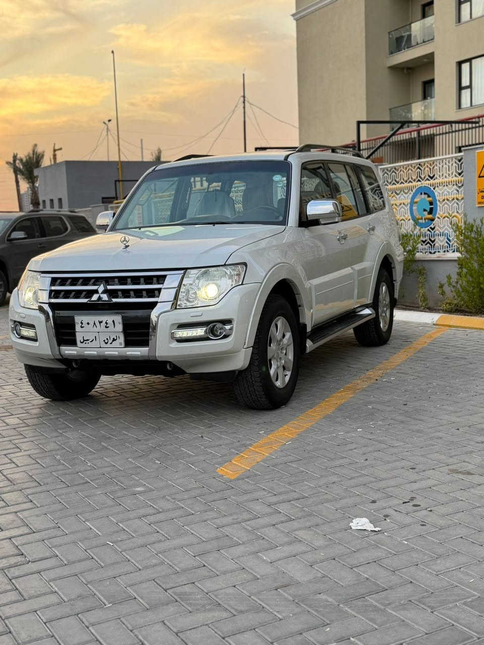 تحية طيبة 💙
 
باجيرو 2016 (حبتور ) فوللللل للاخير
السيارة مكفولة كفالة عامة لابارد ولا شخوط ولاصبغ 
مري شفط
كشنات كهرباء 
كشنات جلد 
دمامات 
اشاير بالمري
تحكمات استيرن
شاشه كامره
فتحه سقف 
حساسات
وباقي مواصفات الحبتور معروفه 

رقم شمالي بسمنة السيارة تحويل مباشر 
مكانها بغداد شارع المطار 
عارضها ب 178 قفل قفل 
***********-***********
مؤمل الاصيل بغداد, العراق
