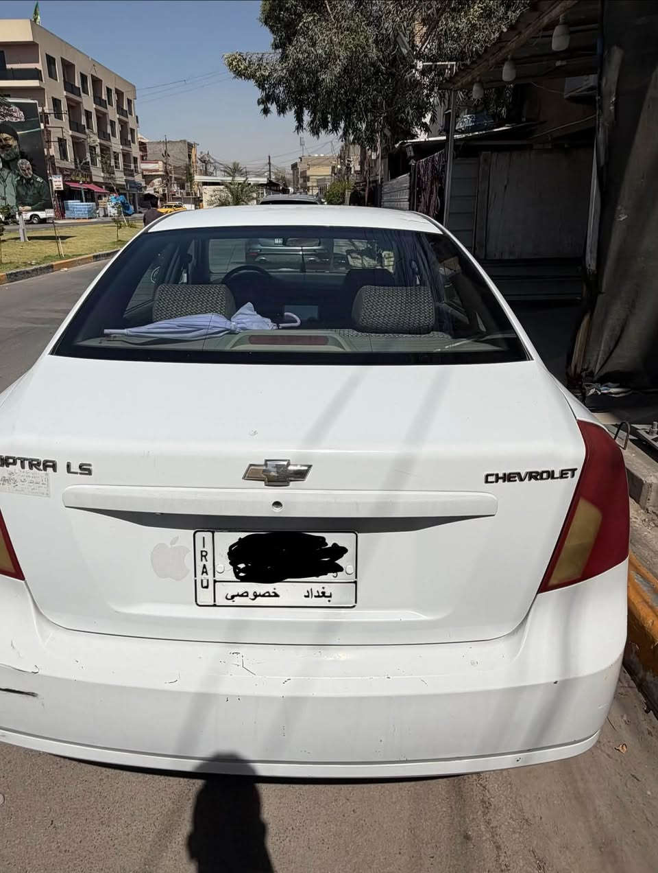 السلام عليكم اوبترا للبيع موديل ٢٠١١  بأسمي تحويل ثاني يوم  رقم بغداد
المحرك مكفول 
الكير مكفول (مرات يخربط بالنمرة الرابعة)
تبريد خير من الله
تخم تاير جديد 
شاشة+ كاميرة خلفية 
الجاملغ امامي ثنيهم مصبوغات اثر شخوط  
البنيد تبديل (مابيهة ضربة لكن طاير)
وبقية التفاصيل موجودة بالصور 
السعر 72 ورقة وبيهة مجال بسيط مكان 
السيارة بغداد للتواصل واتساب فقط ***********
