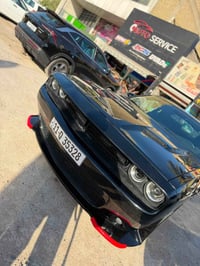 للبيع جالنجر 2022sxt 6سلندر 3600  حادثها جاملغ امامي بدون ايرباك ولاشا...
