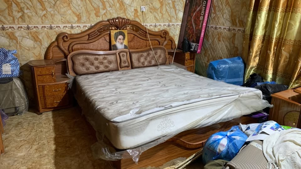 السلام عليكم
غرفة نوم ماليزي سعرها 250 ألف والمندر وياها وبيها مجال .. للتواصل ***********
