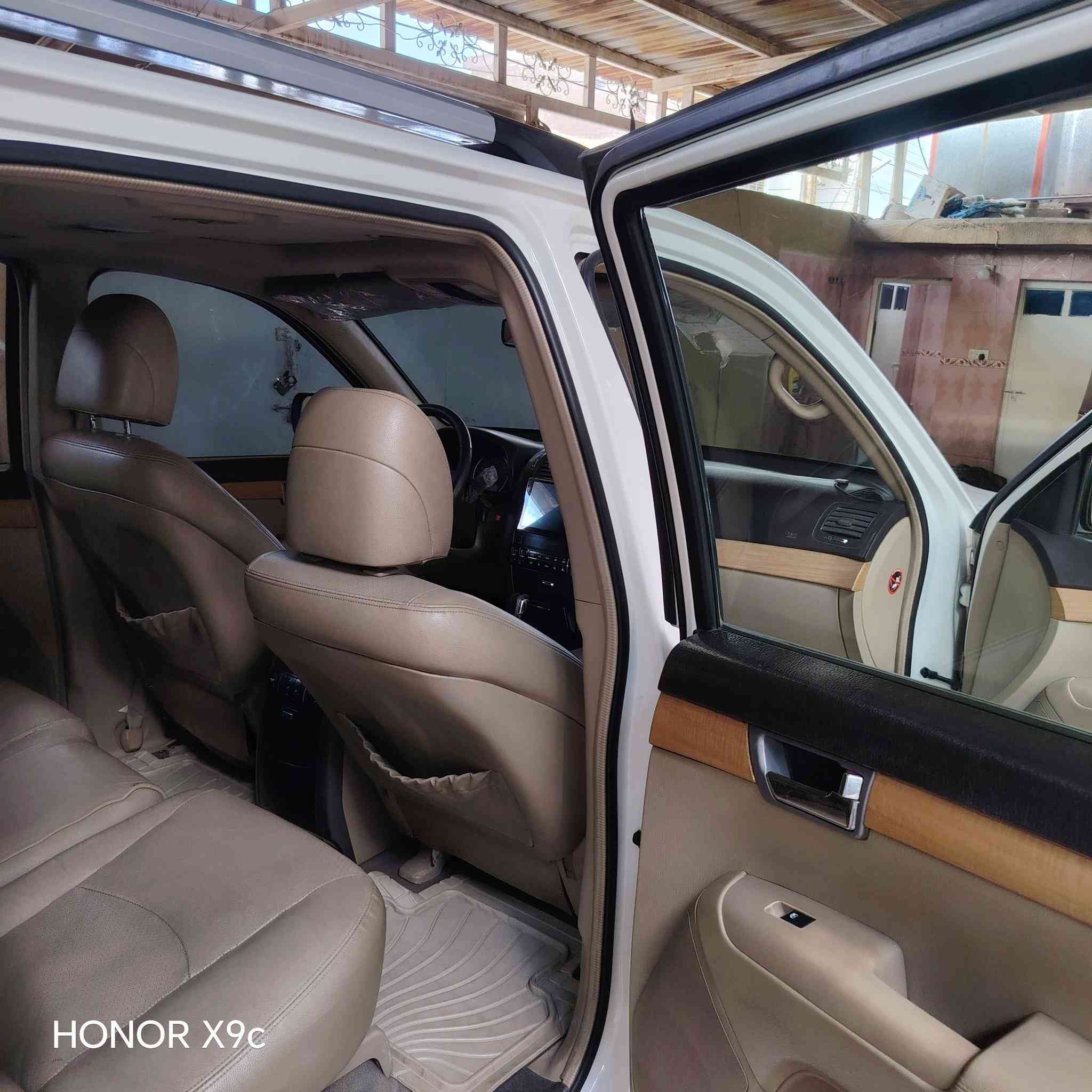 سلام عليكم ورحمة الله وبركاته
كيا موهافي  سياره نضيفه جدا وللعلم سياره ع ايدي مديل 2011
مكفوله مكاني بغداد  
محرك سته سلندر مكفول لا رواجز لا بخار لا صوت لا مفتوح ع وضع شركه
كير ما مفتوح بلاد 
سياره فول ١/١ vip يعني فول الفول 
بصمه 
فتحه فور ويل دفع رباعي سته سلندر سبعه راكب جلد اصلي حار باردجلد ثلاجه جكمجه هواي مواصفات بيها فول والسعر 153وبيه مجال 
مكاني بغداد ورقمها بغداد 

مكان بغداد 

‭***********

‭
