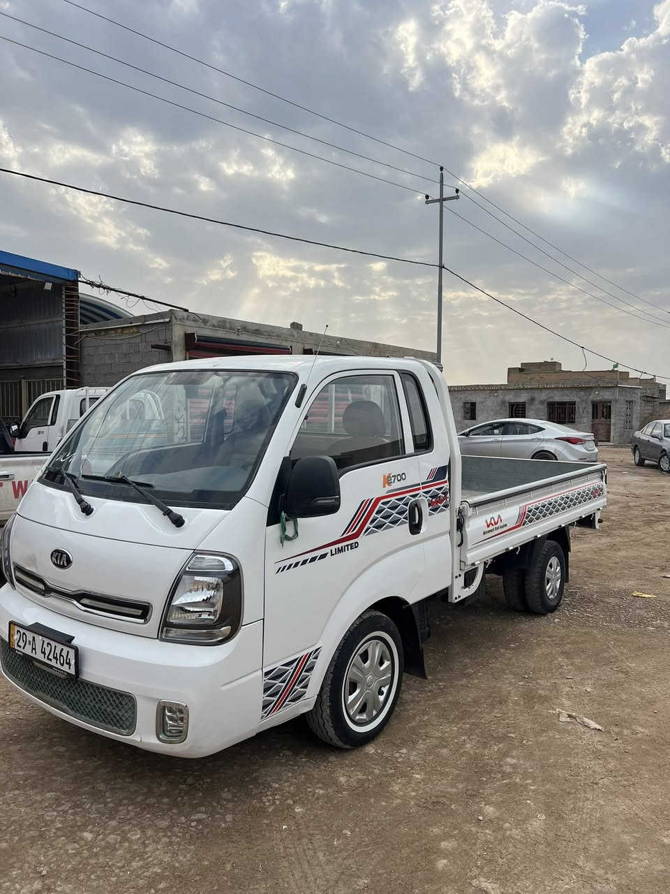 السلام عليكم
للبيع كيا حمل 2022
كفاله عامه سياره جديده بمعنى الكلمه 
رقم واسط تحويل ثاني يوم 
مكان كوت دجيلي 
***********
