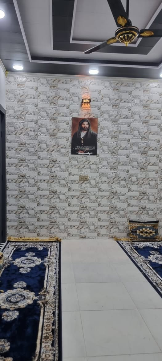 السلام عليكم دار للبيع 100مترتحتوي عله غرفه صاله مطبغ حمام دخلي وخارجي استقبال صاله فوك قياس 4+5 متر  حي النداء منطقه55 خلف
اسواق السمكه خلف شارع 60 بناء جديد درجه اؤلى مال جناي رقم الدار 55670 انتصال وستفسار اكثر.  ***********
