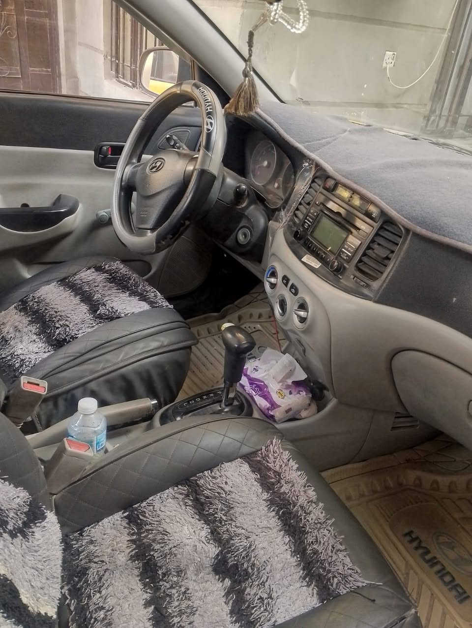 اكسنت امريكي حادث بسيط 2010 السعر 90 وبيه مجال ***********
