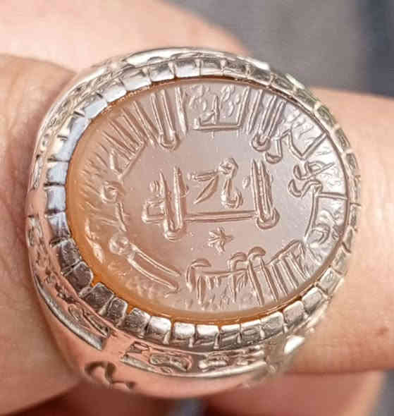 ابيع شلع مابيع مفرد العدد 31محبس مع سوار شلعه وحده سعر القطعة 25قفل قفل 31قطعة بغداد  مدينة الصدر ***********
