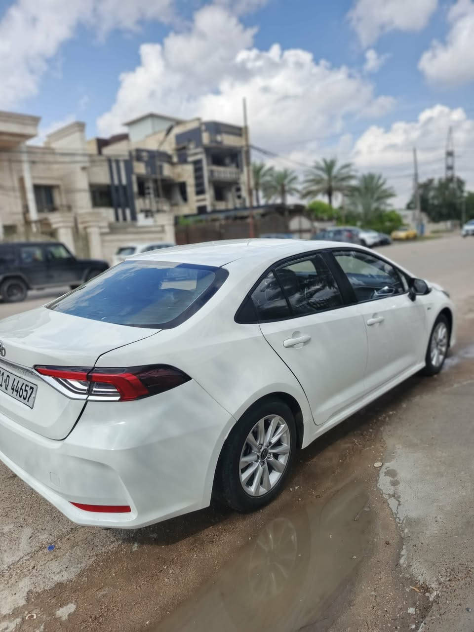 سلام عاليكم كورله موديل 2024 وارد صيني حادثه مثل ما اموضح بسونار بدون اريباكات 130$وبيه مجال السيارا بسمي  وماشيه 15 الف الاتصال*********** الدوره شارع 60
