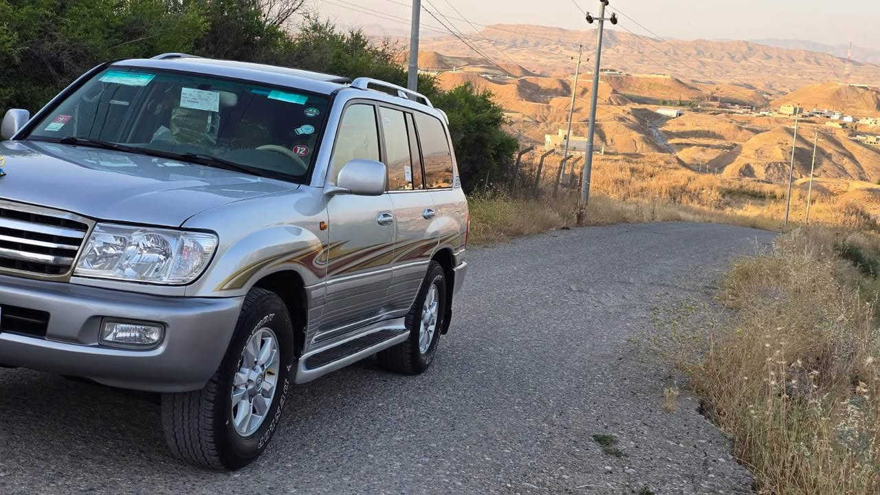 بۆفرۆشتن. 🩶🩶 للبیع

Land cruiser 2005 
مۆنیکا ٢٠٠٥ 
‏G.X.R
فوول مواسەفات 
تەحویلی ئەصڵ 

گێڕ ئۆتۆماتیک و ناو زەرد
سەلاجە و سڵاید 
فۆڕمیگا و قوفلی ئەکسل  دیفلۆک

سێ ڕیز کوشن و تەبرید مەرکەزی
تەنها خۆم بۆیاخم عامم کردۆتەوە لەسەر کاڵبونەوە و بۆ جوانی بێ ناوگرتن 
گێڕ و مەکینە و ئەکسلی بەشەرت

سەنەوی تا ٢٠٢٨ تازەیە و بەناوی خۆمەوەیە 
دەعمی بۆ دەعمی بەشەرت و چرکەی تیا نیە
چوار ویلو تایەو دەنلوبی بیلادیم کردۆتە ژێری لۆک.

ژمارەی خاوەن سەیارە 
            ☎️
*********** كويسينجاك, أربيل
