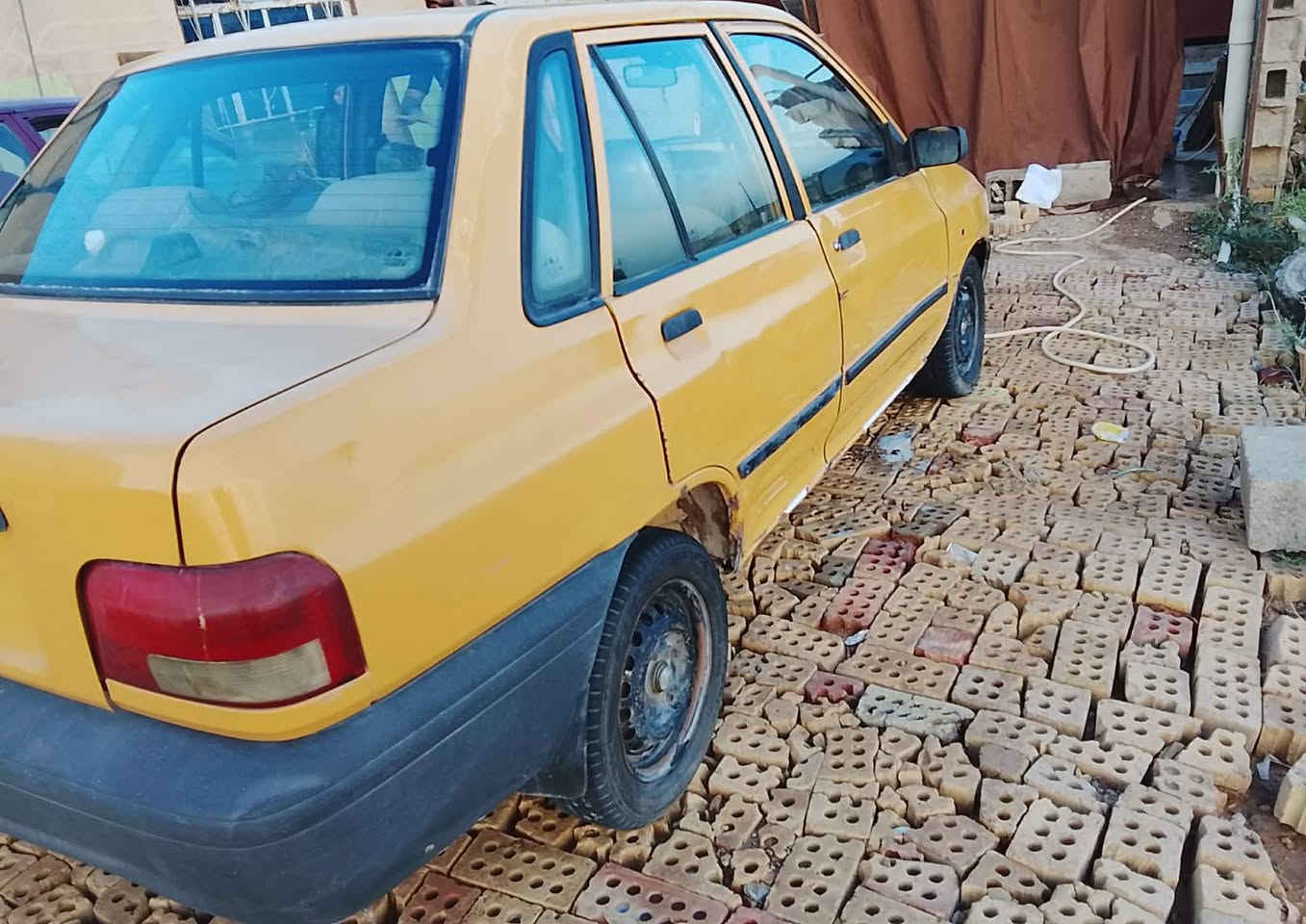 تفاصيل داخل الصورة ***********
