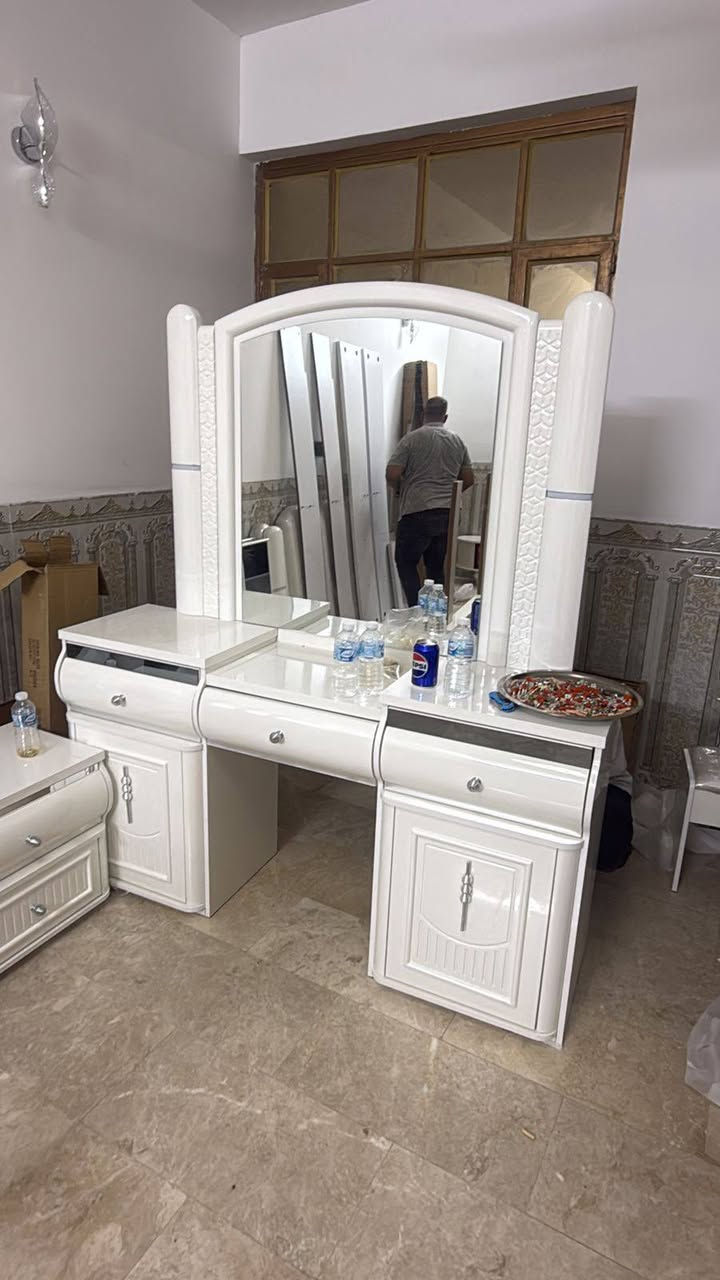 سلام عليكم
غرفة نوم تركية 🇹🇷
7 قطع 
الغرفة جديدة ما صار كم شهر 
و بية ضمان فتح و شد 
السعر /2.500 بية مجال بسيط


**إذا كنت صاحب هذا الإعلان وتريد حذفه لأي سبب، رجاءا أرسل رسالة إلى الدعم الفني**