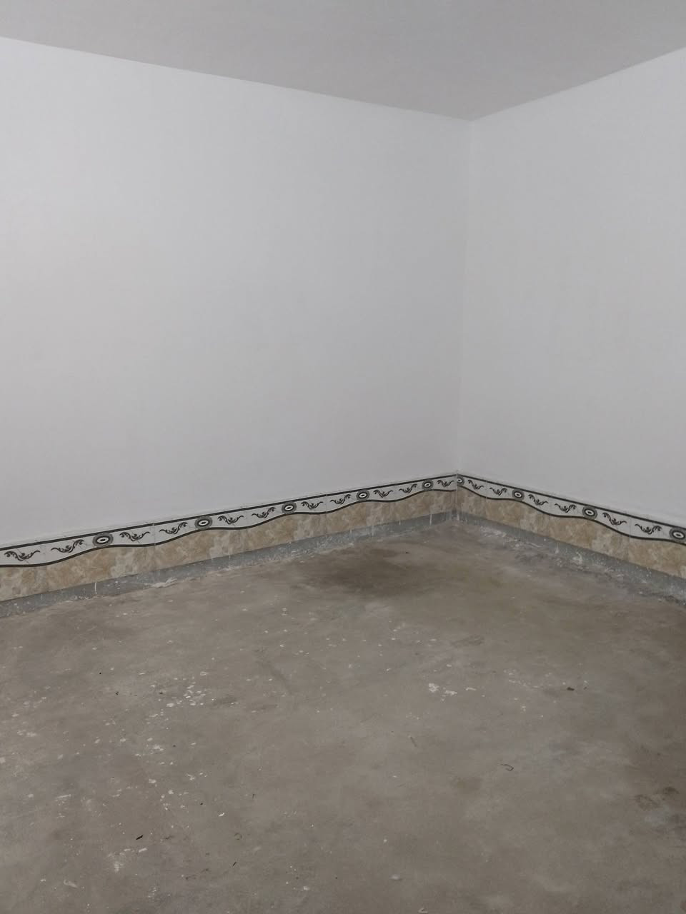 السلام عليكم
دار للبيع مساحة 100 متر يحتوي على غرفتين ومطبخ وصحيات حمام وتواليت ومكشوفة واسعة

العنوان  :  حي ميسان سيطرة الشياب سكلة الگرعاوي فرع مول العائلة 

للتواصل  : أتصال أو واتساب 

 ***********
