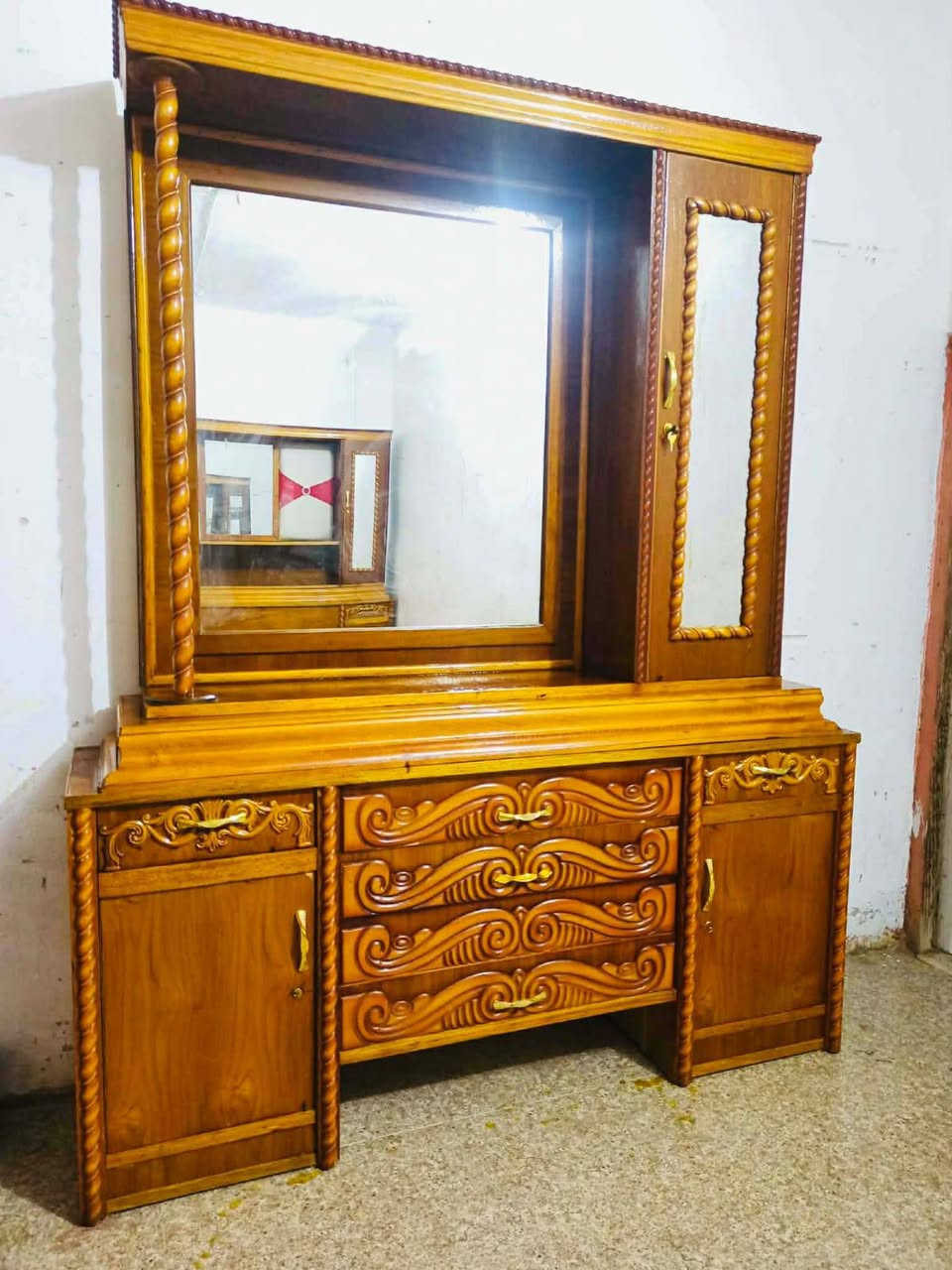 بيع مراوس غرفه صاج عراقي حطاطه نضافه 100% سعر مليون وربع وبيهه مجال متواجد خاص ..وتساب..***********
