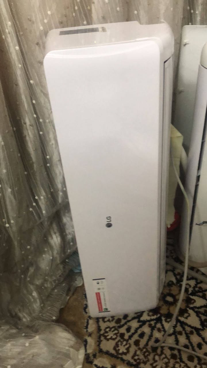 سلام عليكم
للبيع
سبالت عدد 2 
LG انفيرتر طنين اله أخو جديد 
والثاني واحد طن أخو جديد 
مشتغلات موسم واحد 
نضافه مبينه بصور 
***********
