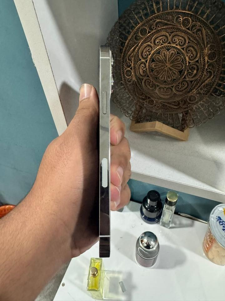 آيفون للبيع ١٣بروماكس  ‏ذاكرة ٥١٢ السعر775 النضافه 100/100العنوان البصرة الشعبيه   قرب محطة الكهرباء ***********
