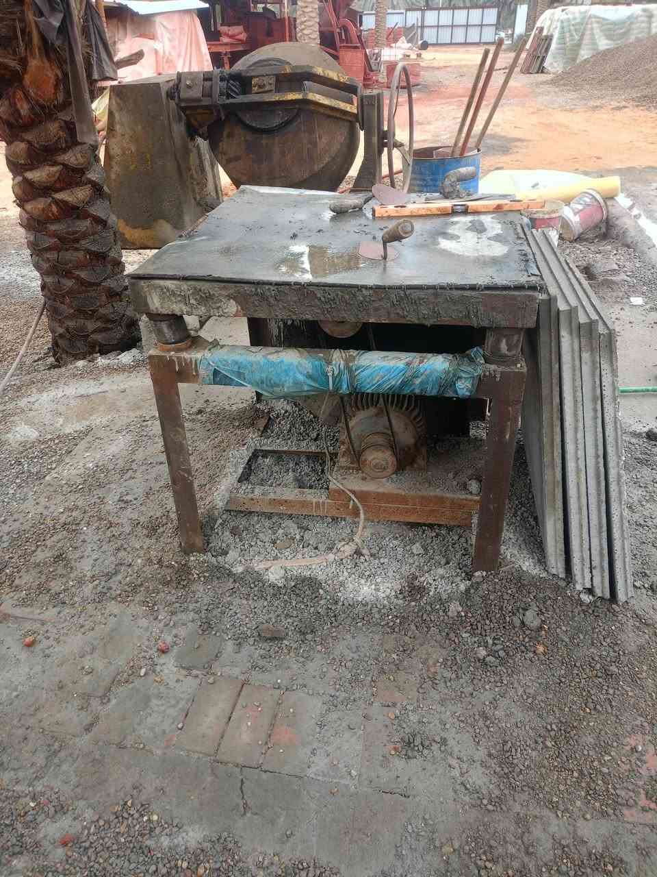 السلام عليكم قوالب شتايكر سطوح 80×80
4سم للبيع قوالب شرط النضافه وقويات حديد اوكراني 150قالب مع الهزاز والخباطه 
مكاني كربلاء السعر 35الف للقالب الواحد 
للأستفسار الأتصال على الرقم 
***********
***********
